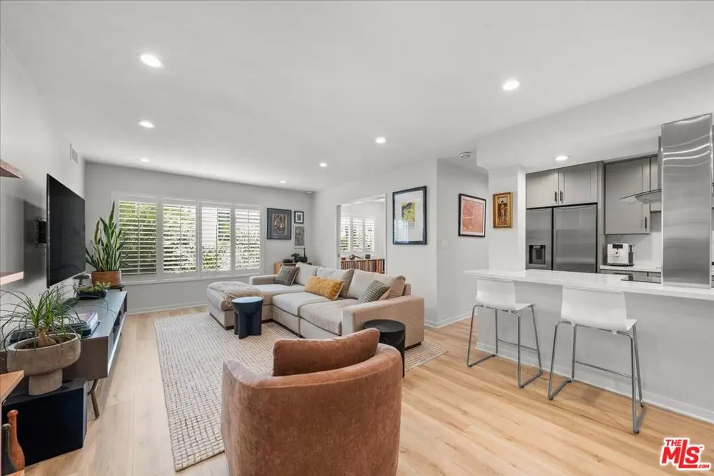 1045 N Kings Road 204, West Hollywood, CA — listing photo 1