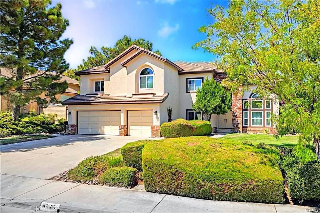 42205 Round Hill Drive, Lancaster, CA — listing photo 1