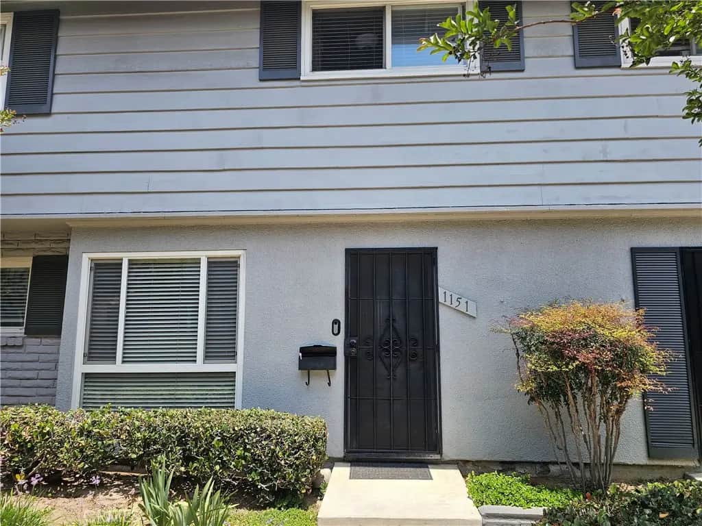 1151 E 1st, Tustin, CA — listing photo 1