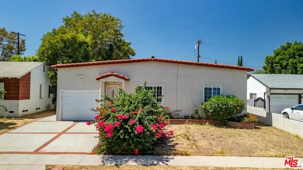 5945 Yarmouth Avenue, Los Angeles, CA — listing photo 1