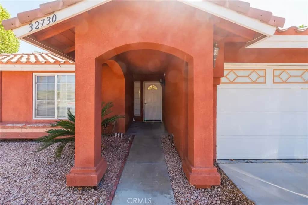 32730 Royal Oak, Lake Elsinore, CA — listing photo 1