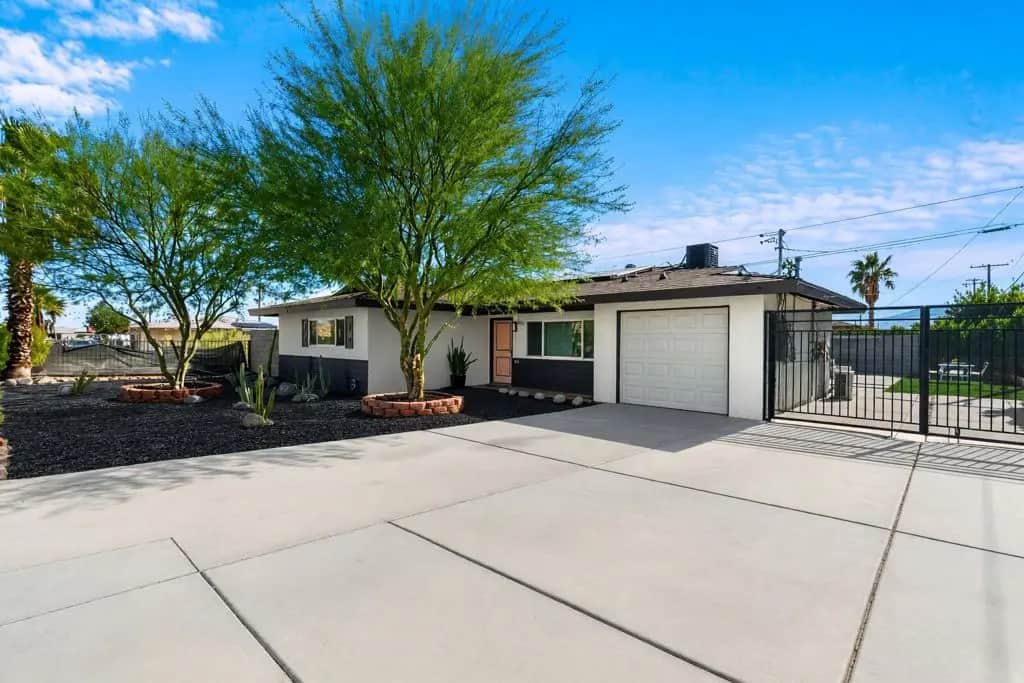 359 W Bon Air Drive, Palm Springs, CA — listing photo 1