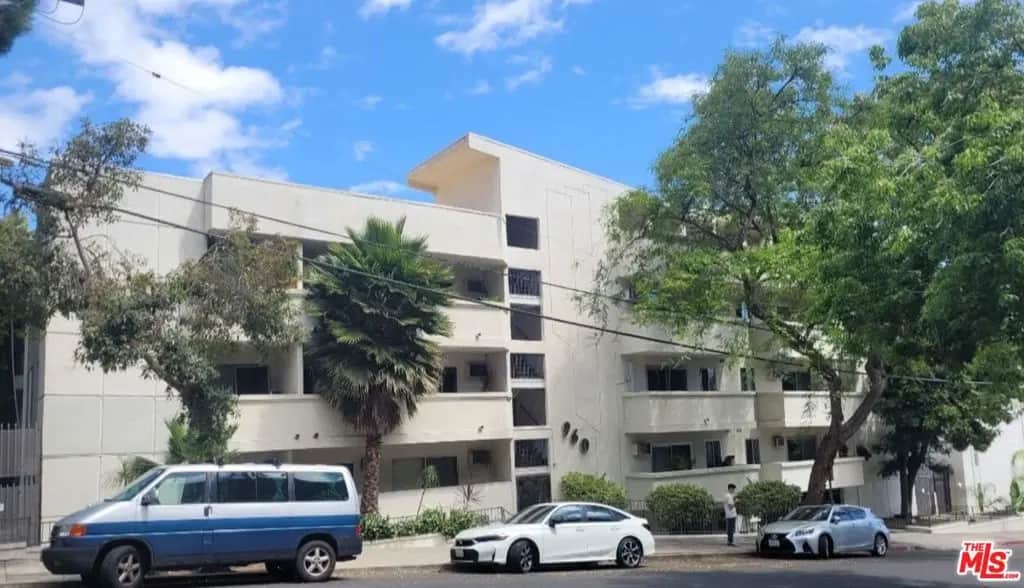 960 Larrabee Street 310, West Hollywood, CA — listing photo 1