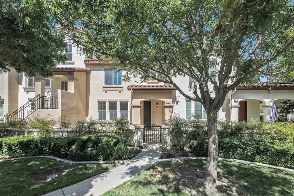 40274 Rosewell Court, Temecula, CA — listing photo 1