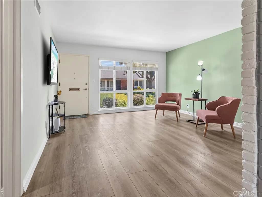 1159 E 1st, Tustin, CA — listing photo 1