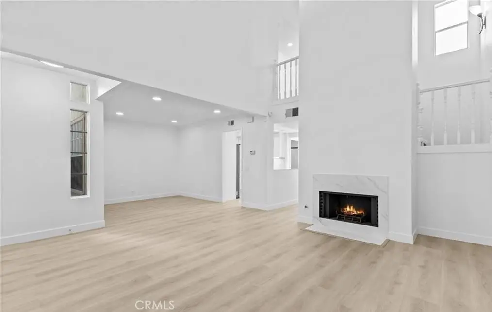 16 Georgetown 8, Irvine, CA — listing photo 1