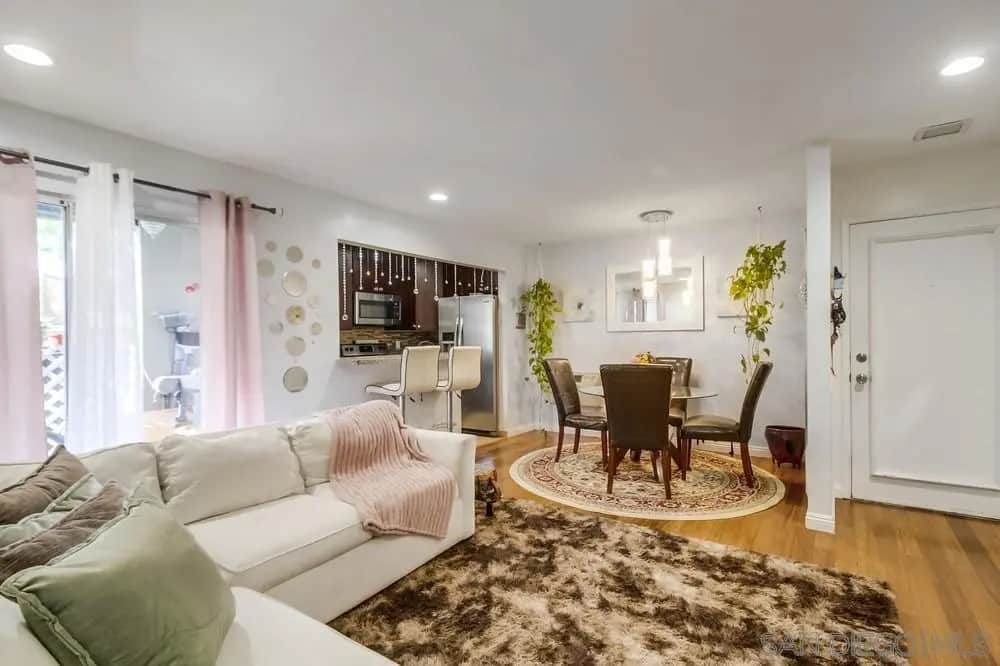 8015 CAMINITO DE PIZZA #B, San Diego, CA — listing photo 1