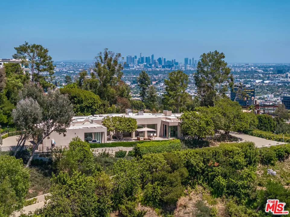 1016 N Hillcrest Road, Beverly Hills, CA — listing photo 1