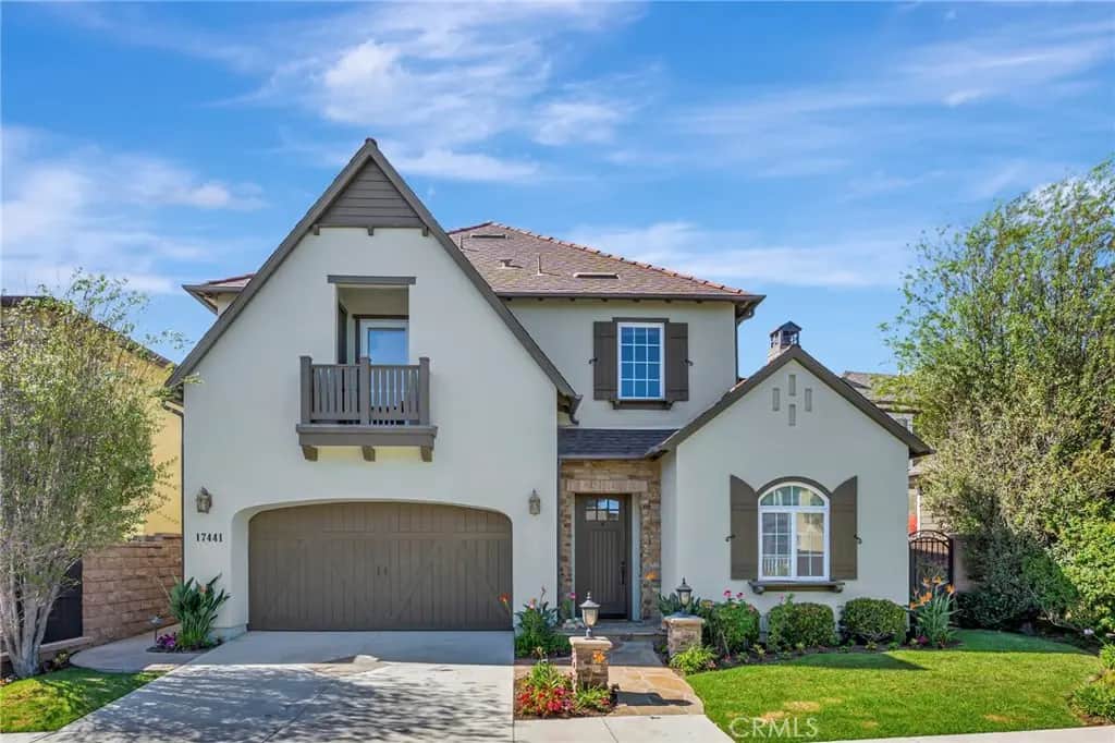 17441 Suffolk Lane, Huntington Beach, CA — listing photo 1