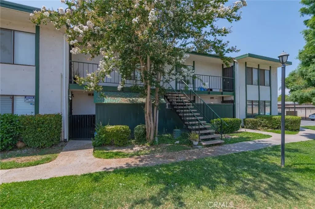 1735 E Washington Street F-15, Colton, CA — listing photo 1