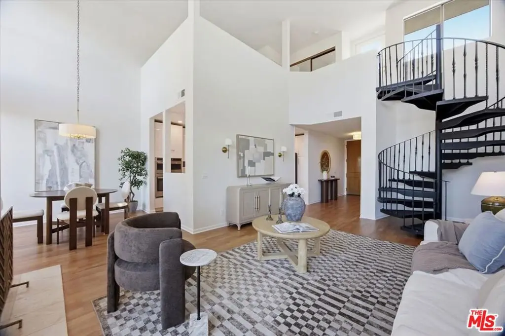 1271 Granville Avenue 402, Los Angeles, CA — listing photo 1