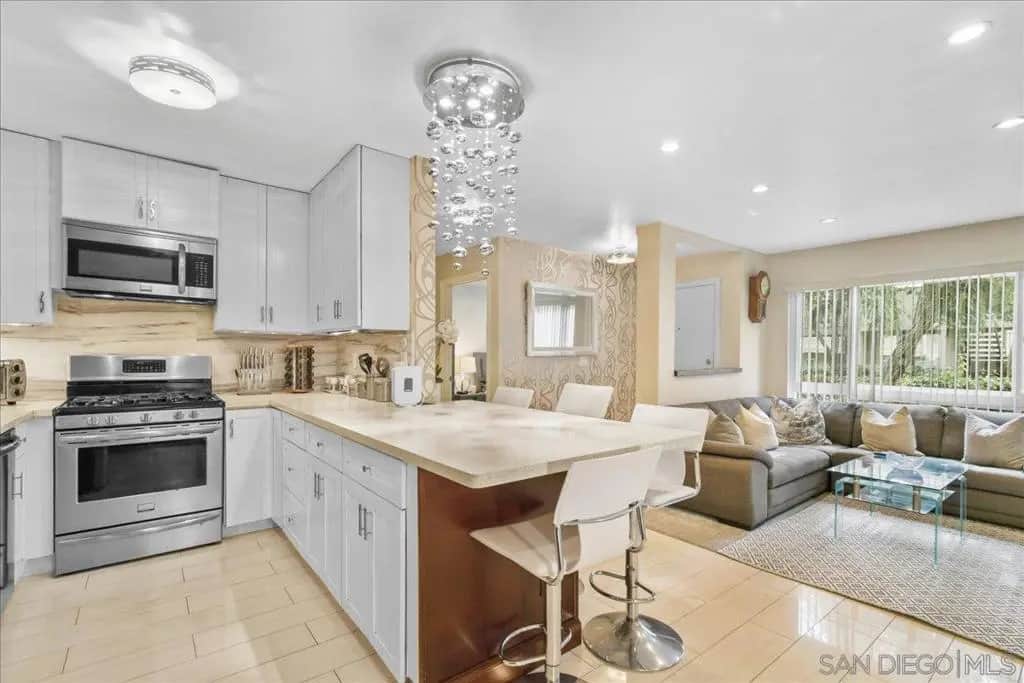 13754 Mango Dr 123, Del Mar, CA — listing photo 1