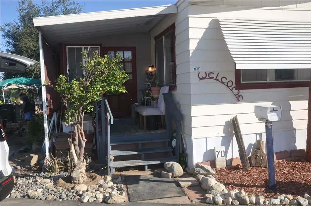 44725 E FLORIDA Avenue 70, Hemet, CA — listing photo 1