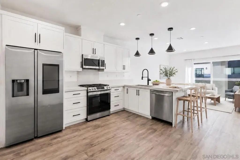 2052 Vela Ln, San Diego, CA — listing photo 1