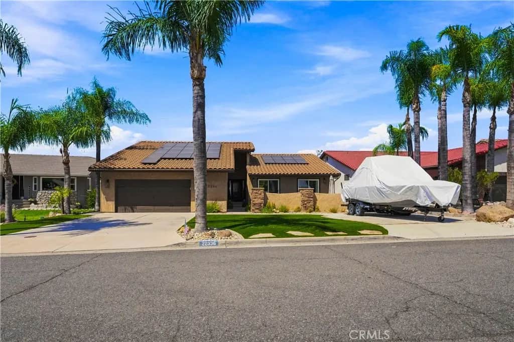 22336 Loch Lomond, Canyon Lake, CA — listing photo 1