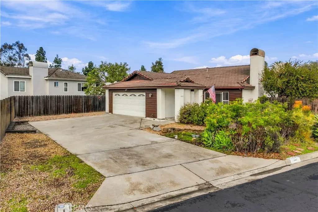 1666 Appaloosa, Oceanside, CA — listing photo 1