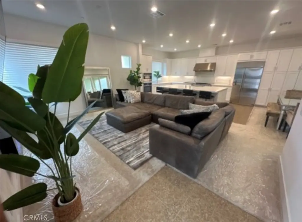 27148 Skyland, Valencia, CA — listing photo 1
