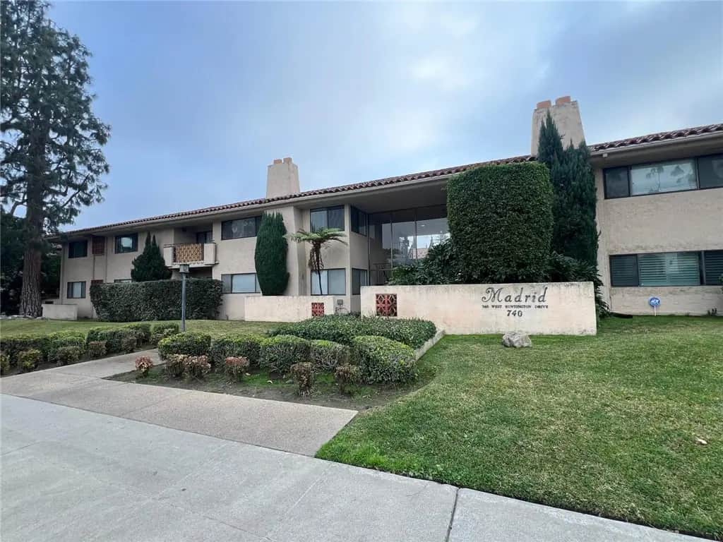 740 W Huntington Drive K, Arcadia, CA — listing photo 1