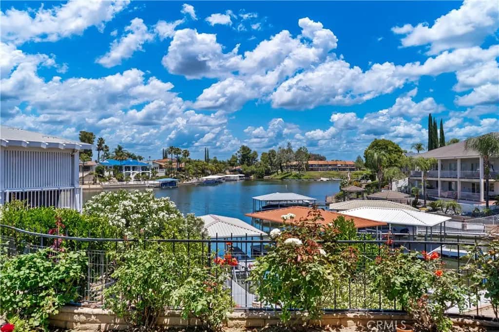 24020 Continental Drive, Canyon Lake, CA — listing photo 1