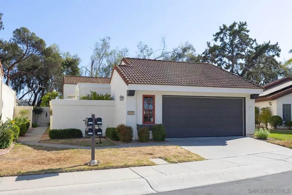 12725 Rueda Acayan, San Diego, CA — listing photo 1