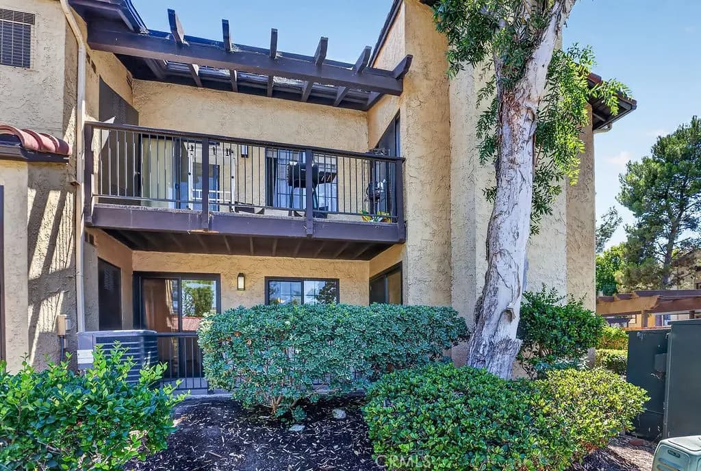 25661 Indian Hill F, Laguna Hills, CA — listing photo 1