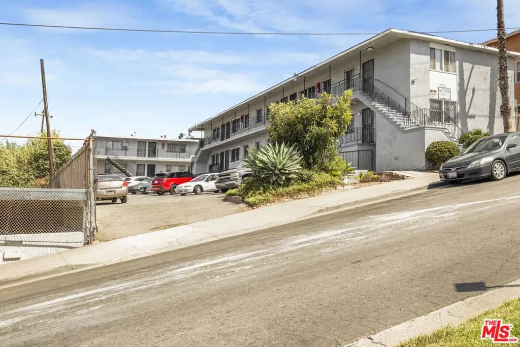 11718 S Budlong Avenue, Los Angeles, CA — listing photo 1