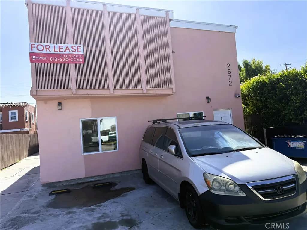 2672 S Redondo Boulevard 3, Los Angeles, CA — listing photo 1