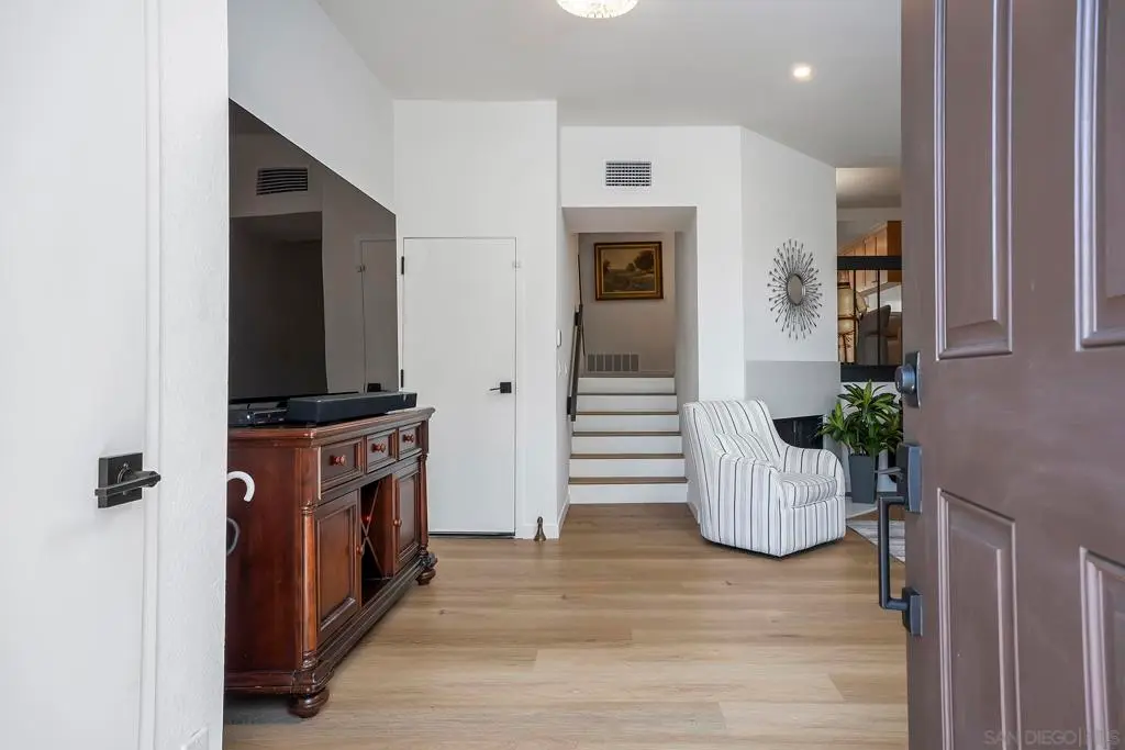 7426 Caminito Carloltta, San Diego, CA — listing photo 1