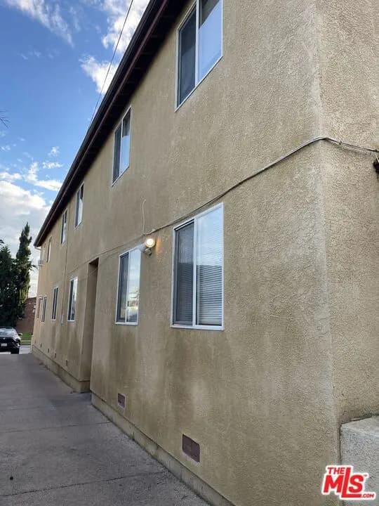 639 E 82nd Street, Los Angeles, CA — listing photo 1