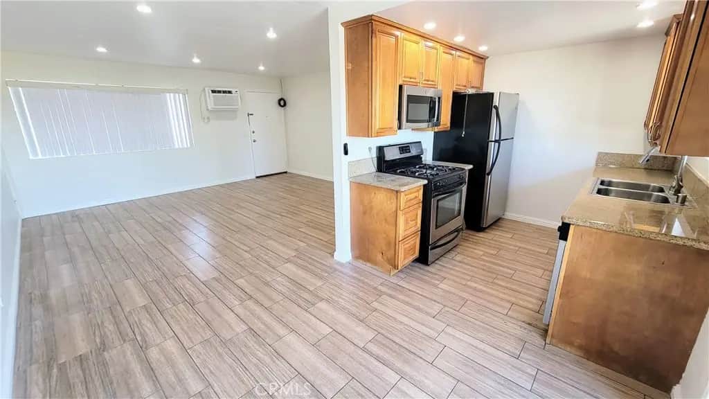 15351 Orange Avenue 26, Paramount, CA — listing photo 1