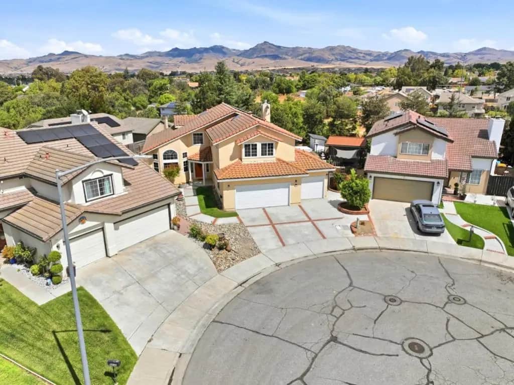 1641 El Camino De Vida, Hollister, CA — listing photo 1