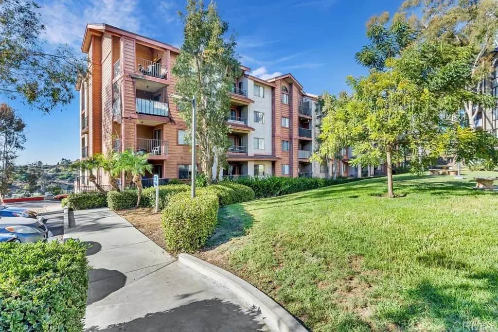 5980 Dandridge Lane 225, San Diego, CA — listing photo 1