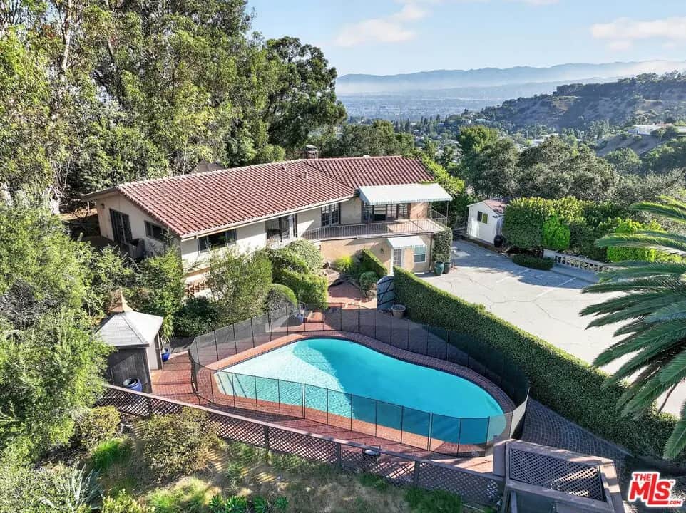 8207 Mulholland Drive, Los Angeles, CA — listing photo 1