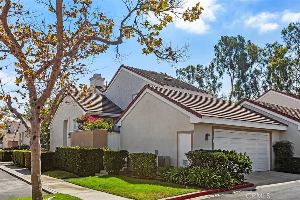 31 Dartmouth, Irvine, CA — listing photo 1