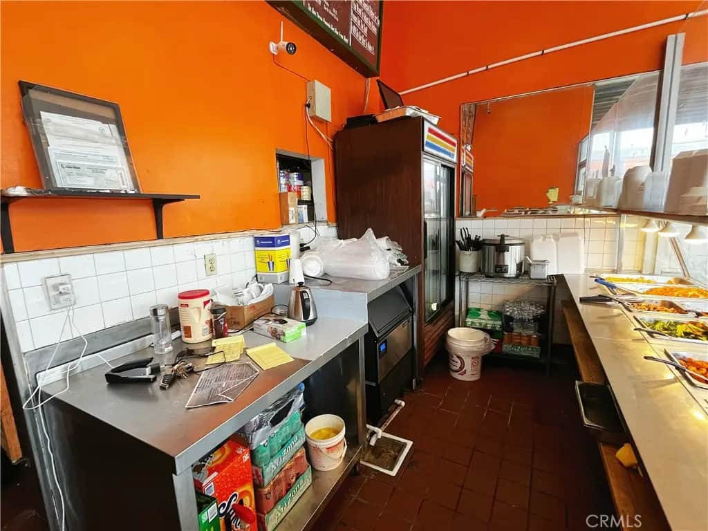 1377 W Imperial Hwy 101, Los Angeles, CA — listing photo 1