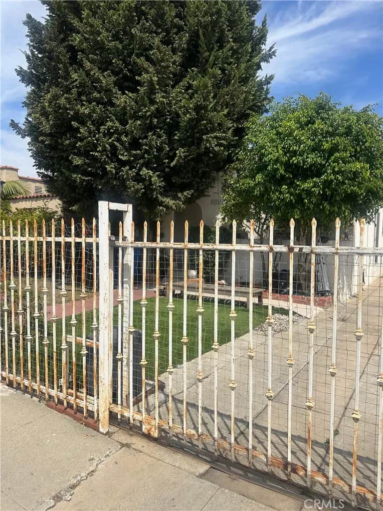 6534 4th, Los Angeles, CA — listing photo 1