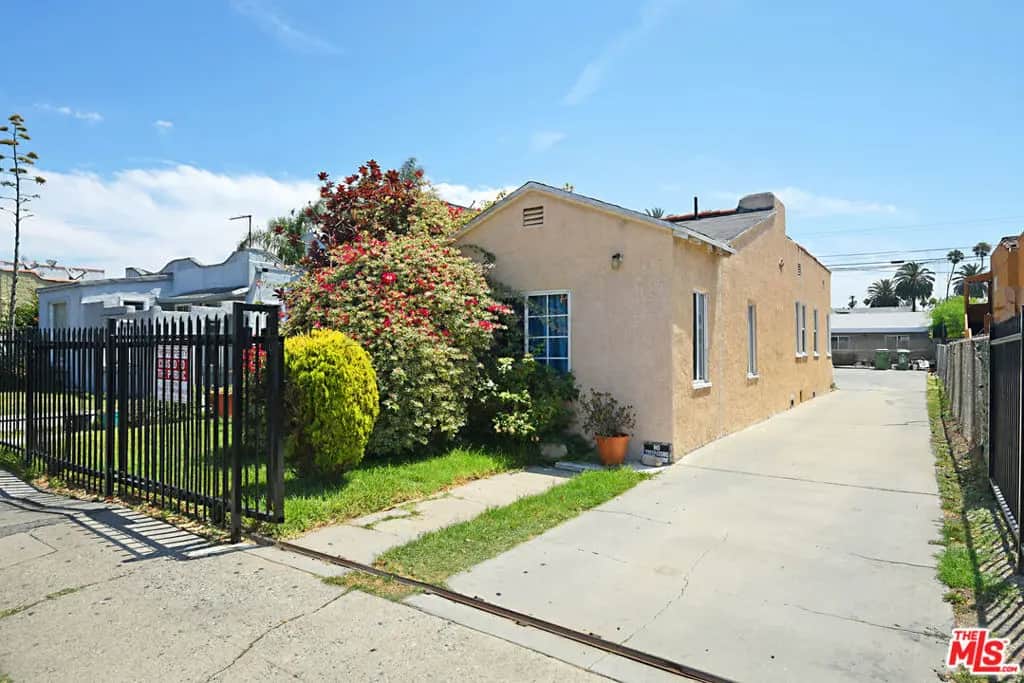 2664 S Redondo Boulevard, Los Angeles, CA — listing photo 1