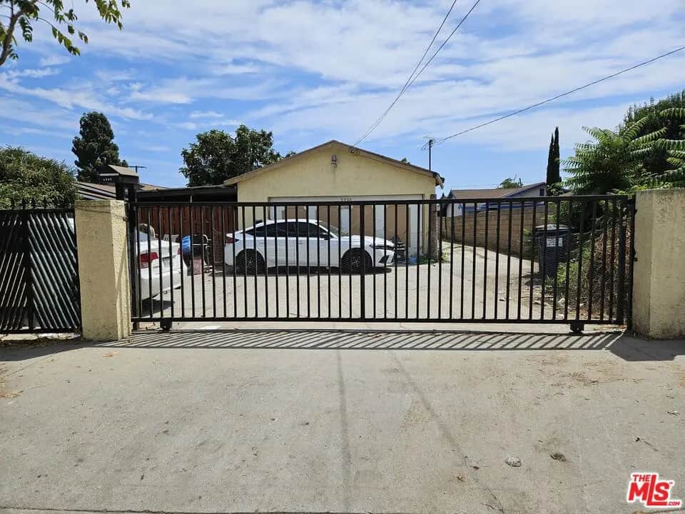 2238 E 120th Street, Los Angeles, CA — listing photo 1