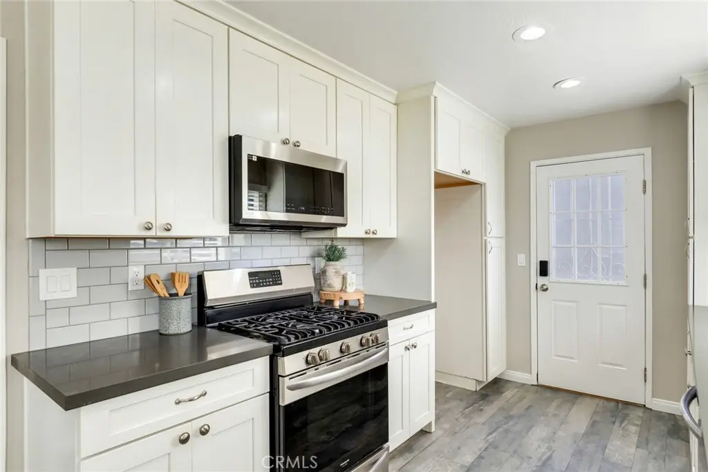 181 Yorktown Lane, Costa Mesa, CA — listing photo 1