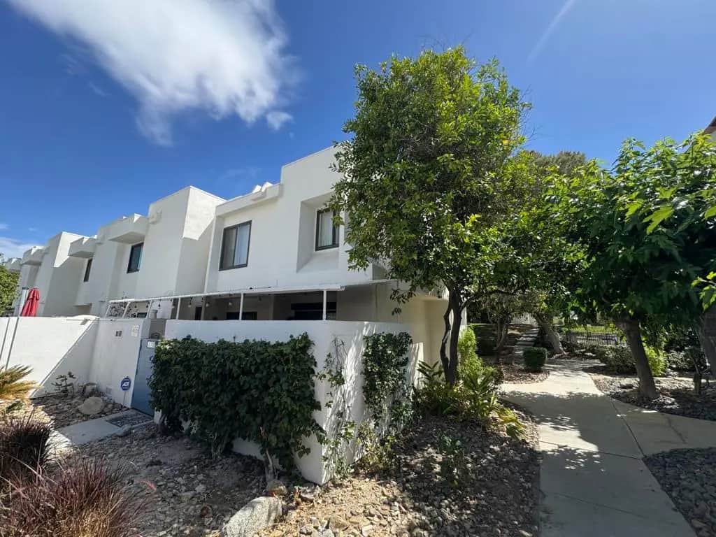 48728 Desert Flower Drive, Palm Desert, CA — listing photo 1