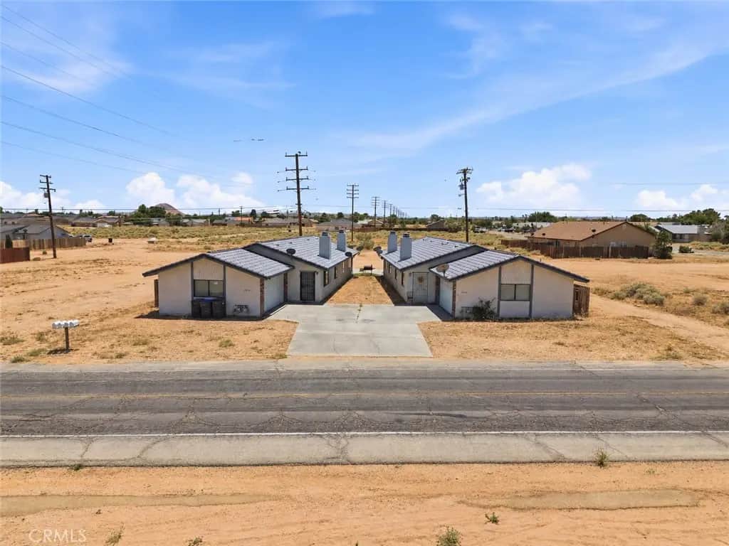 8924 N Loop, California City, CA — listing photo 1