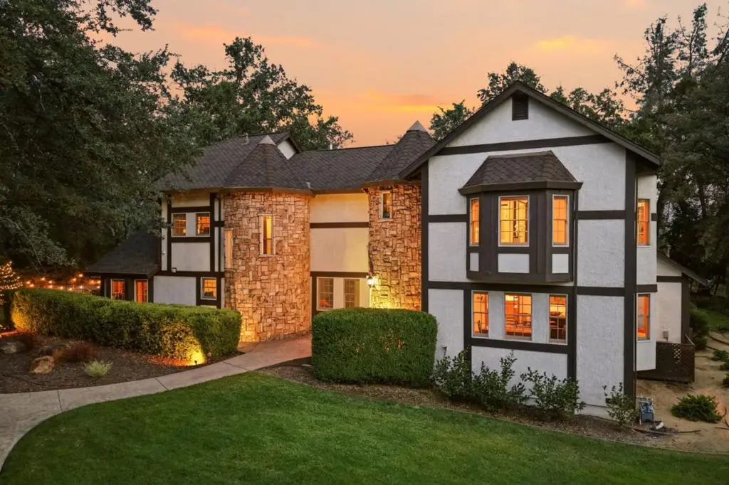 19177 Hollow Lane, Redding, CA — listing photo 1