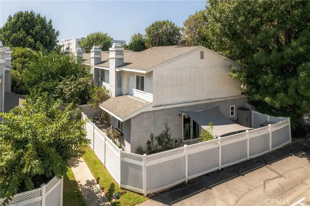 8350 Burnet 9, North Hills, CA — listing photo 1