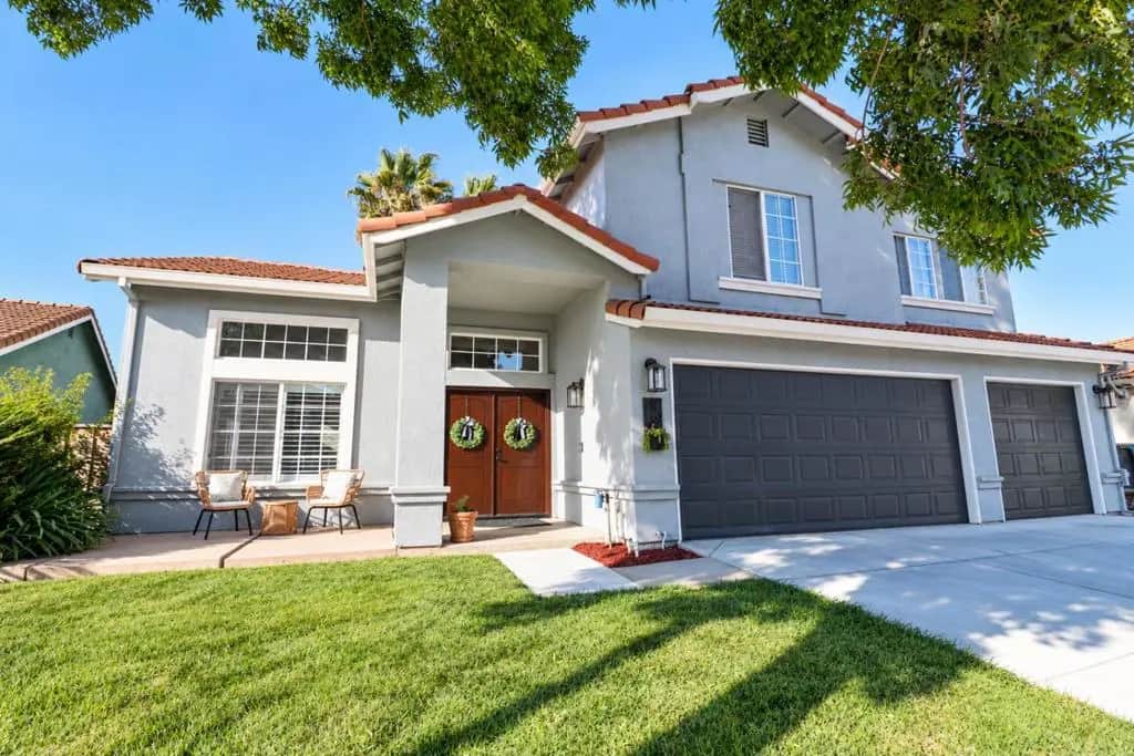 1940 Ponderosa Court, Hollister, CA — listing photo 1