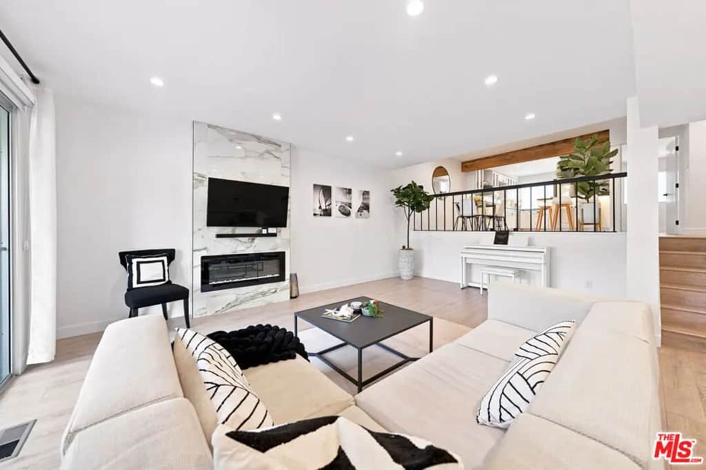 13235 Fiji Way F, Los Angeles, CA — listing photo 1