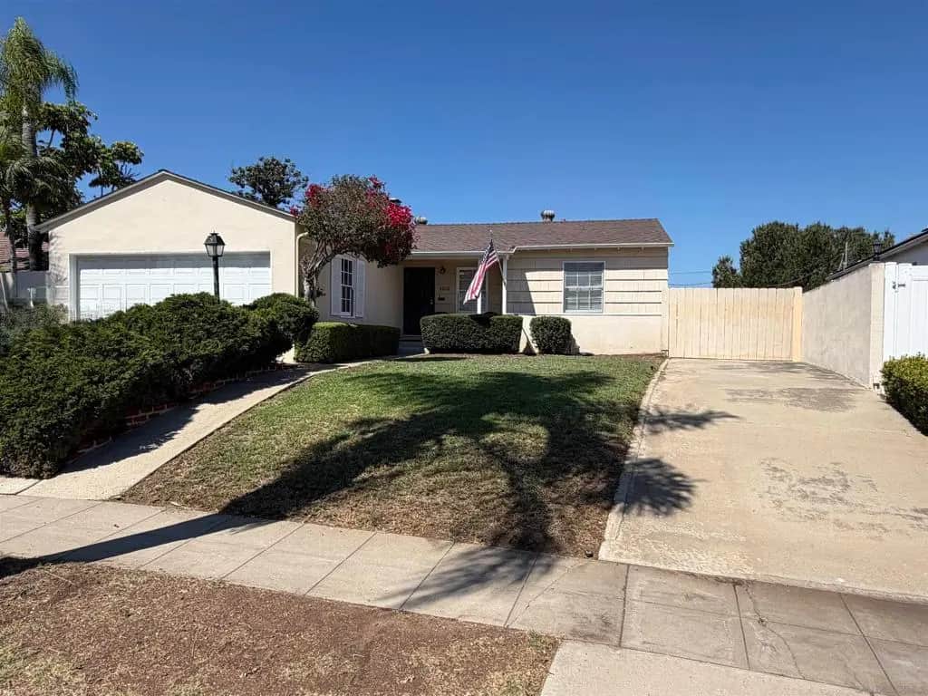 4010 N Hempstead Circle, San Diego, CA — listing photo 1