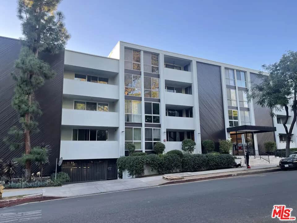 1015 N Kings Road 104, West Hollywood, CA — listing photo 1
