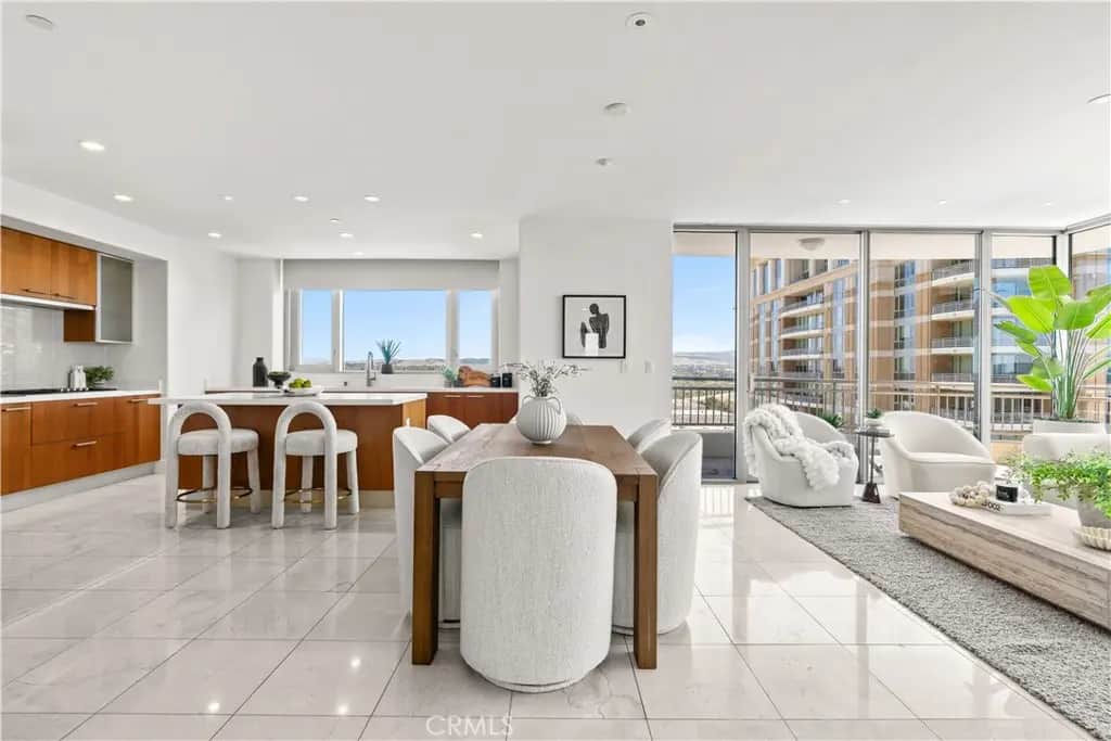 5104 Scholarship, Irvine, CA — listing photo 1