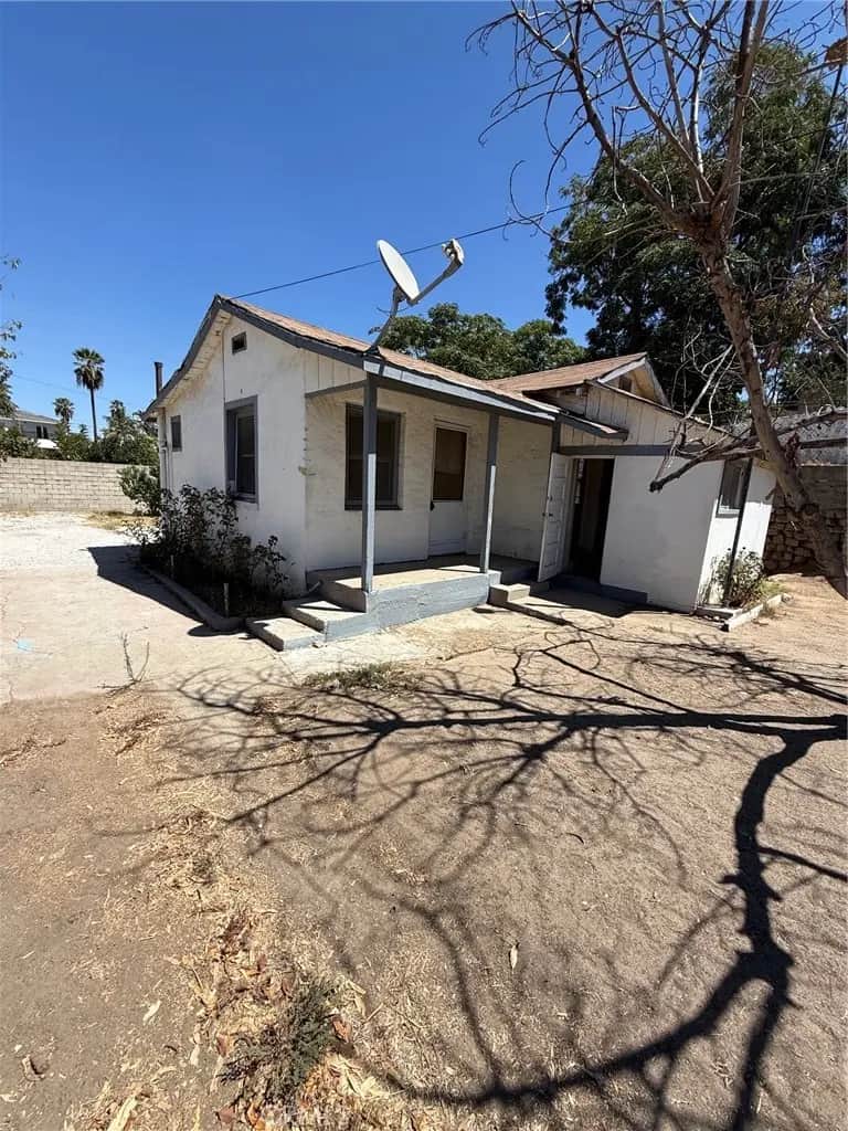 2961 11th, Riverside, CA — listing photo 1