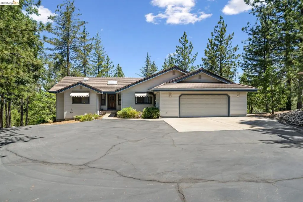 11335 Bridal Veil, Groveland, CA — listing photo 1